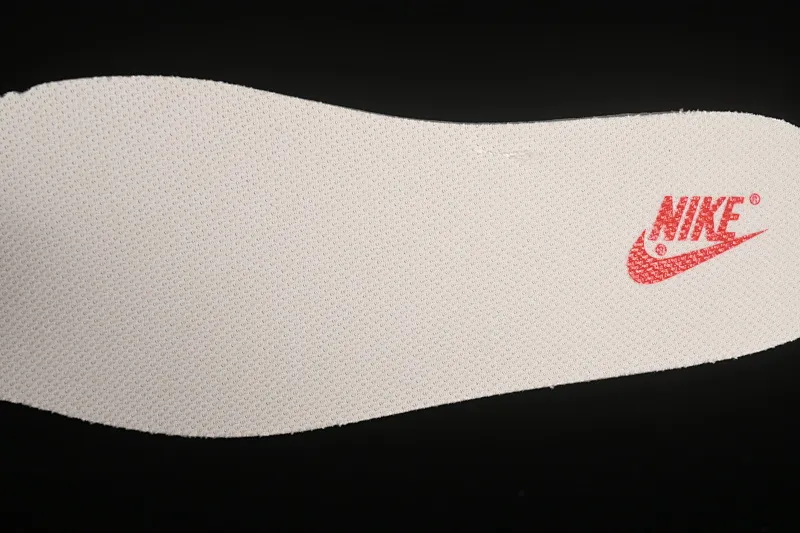 All Categories Nk SB Dunk Series Nk SB Dunk Low Low-top sneakers Supreme x Nk Dunk Low joint model-beige SB low-top casual sneakers FC1688-146